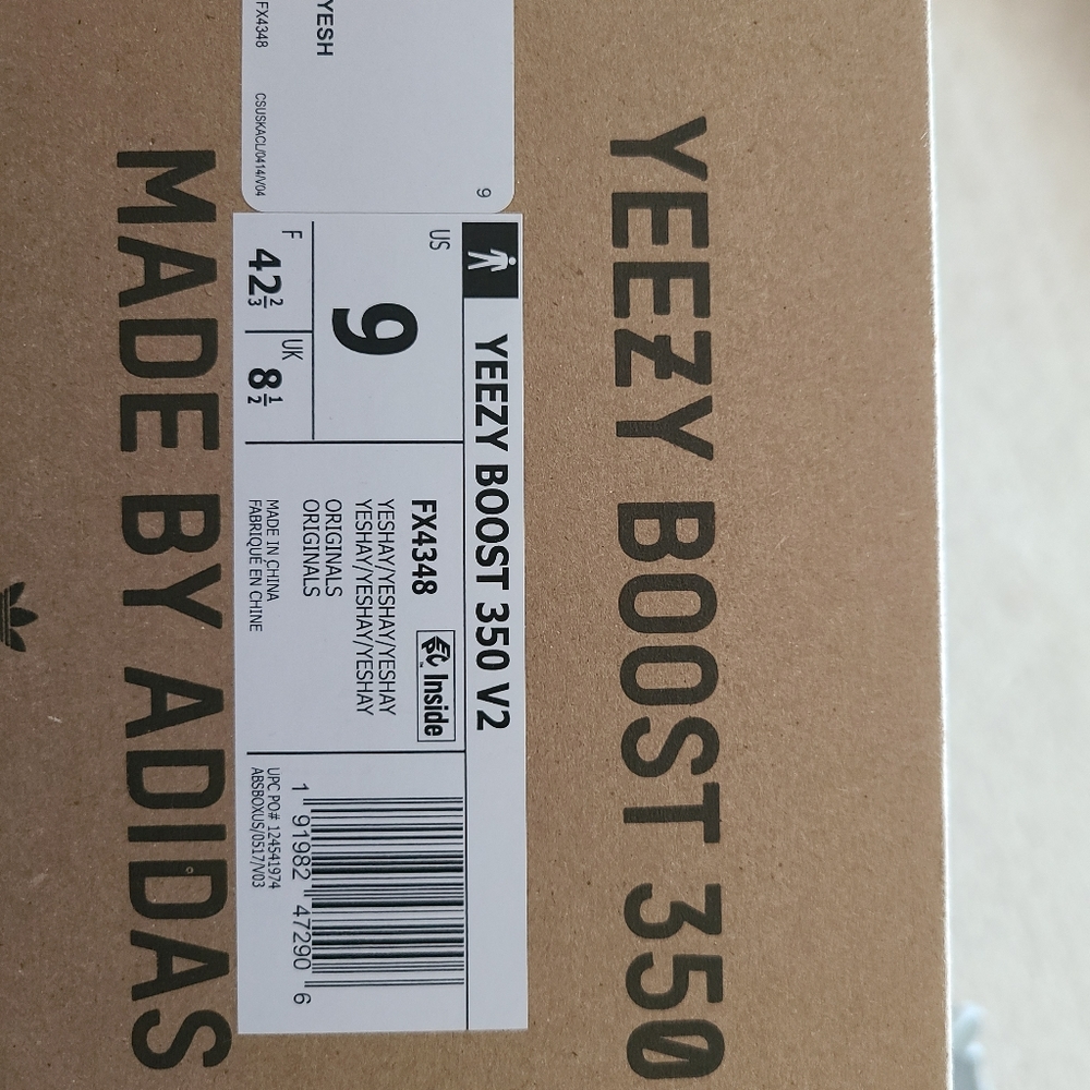 Yezzys 350 - Picture 7 of 7